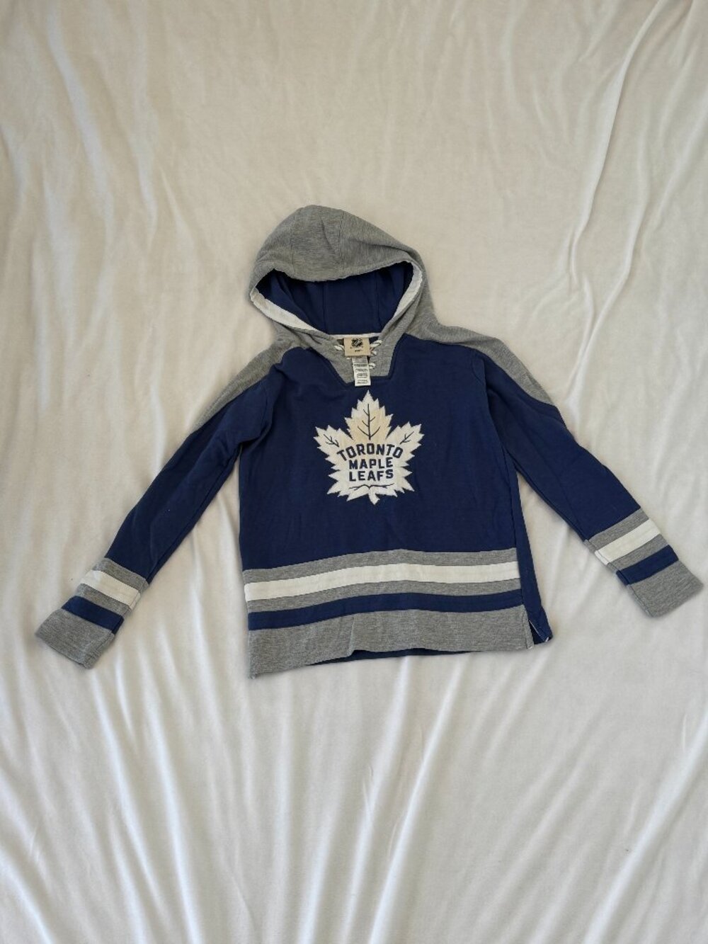 ✨Toronto Maple Leaf Sweater - Size M